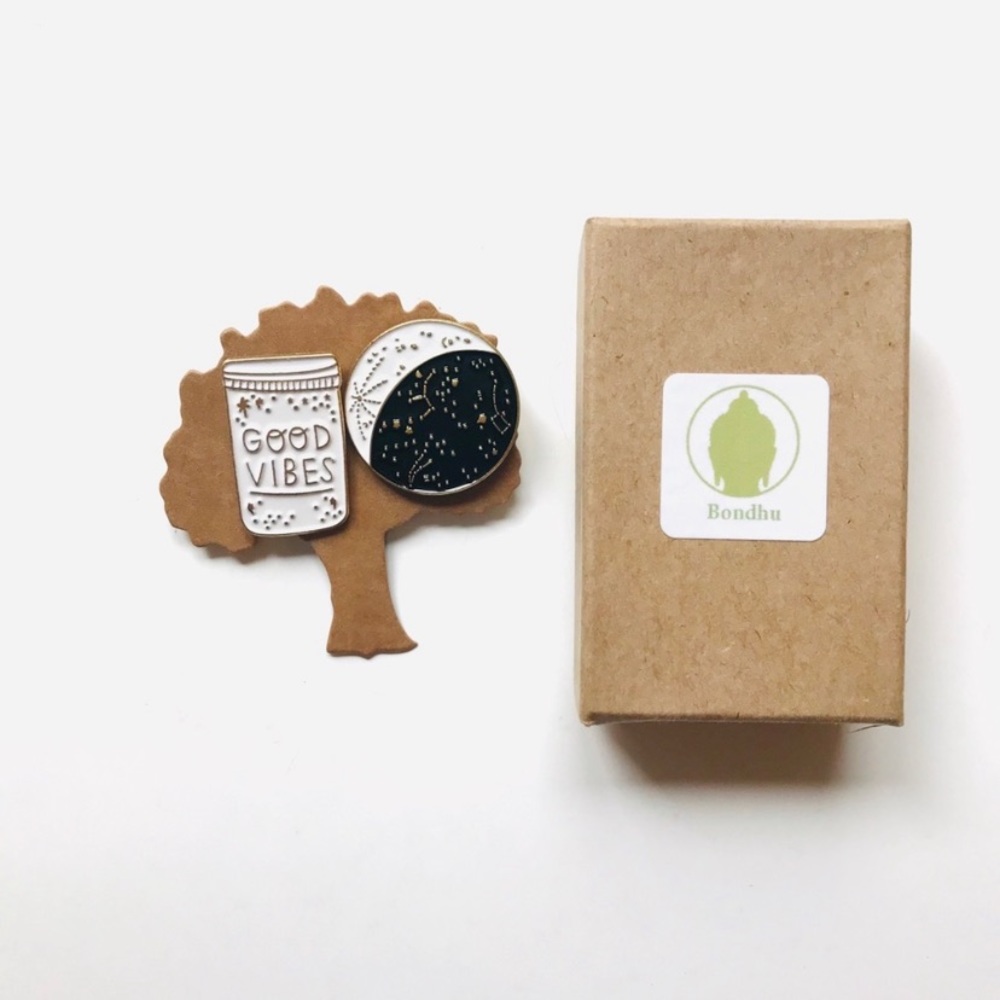 “Good Vibes” and Stars Enamel Pin Set